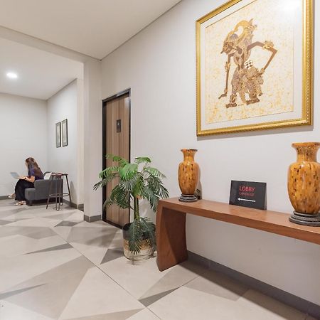 เรดดอร์ซ แอท มาลาบาร์ สตรีท Hotel บันดุง ภายนอก รูปภาพ