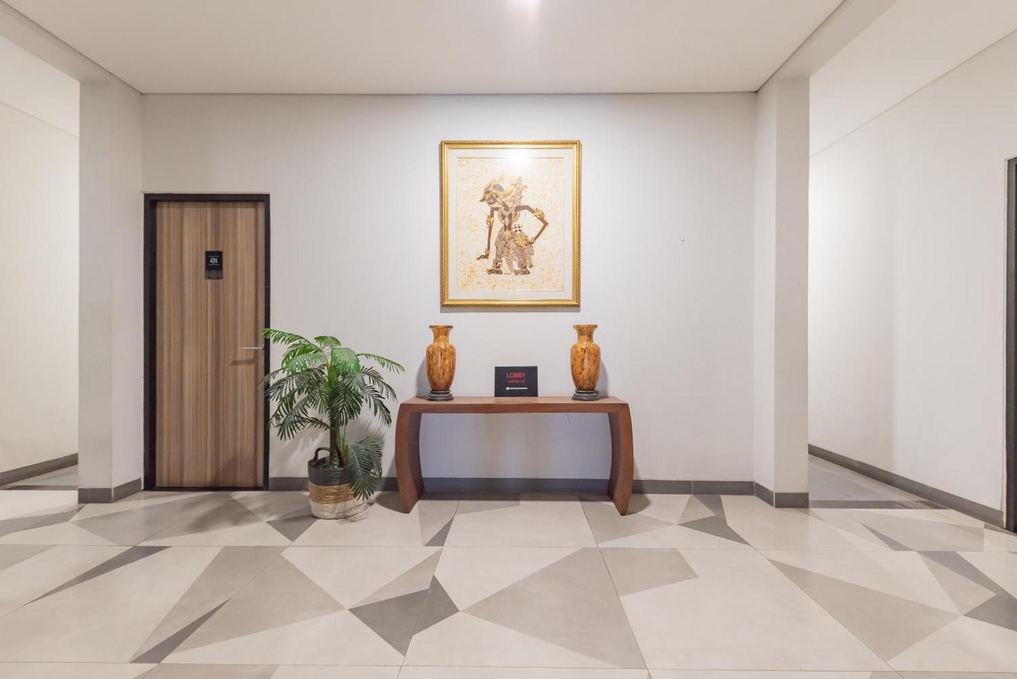 เรดดอร์ซ แอท มาลาบาร์ สตรีท Hotel บันดุง ภายนอก รูปภาพ