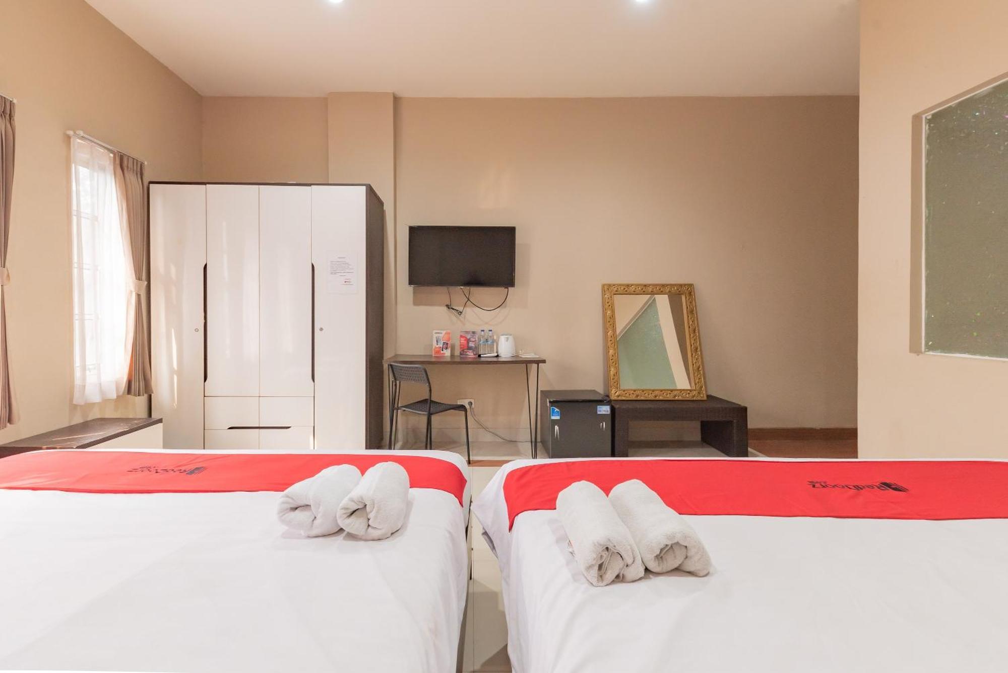 เรดดอร์ซ แอท มาลาบาร์ สตรีท Hotel บันดุง ภายนอก รูปภาพ